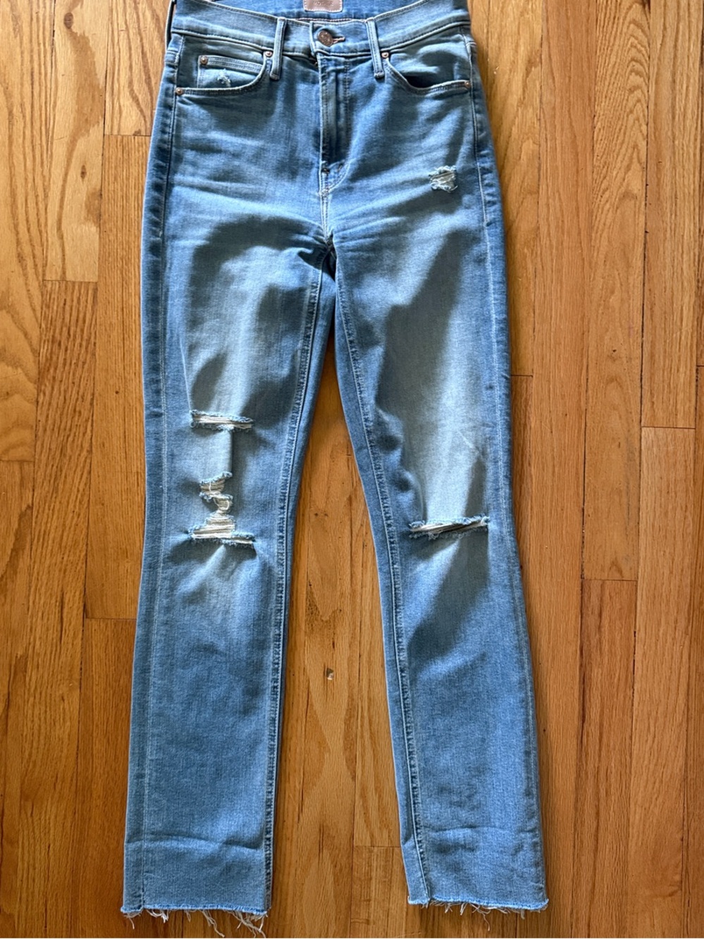 Mother sz 23 The Mid Rise Dazzler Ankle Fray great condition